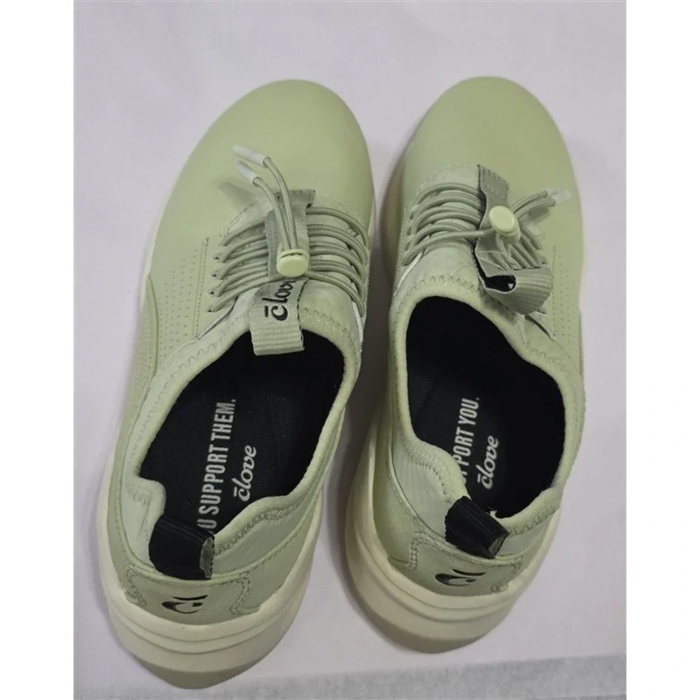 NWOT Clove 8 Classic Nursing Tennis Slip Resistant Shoes Moss Green 127482 - Picture 3 of 7